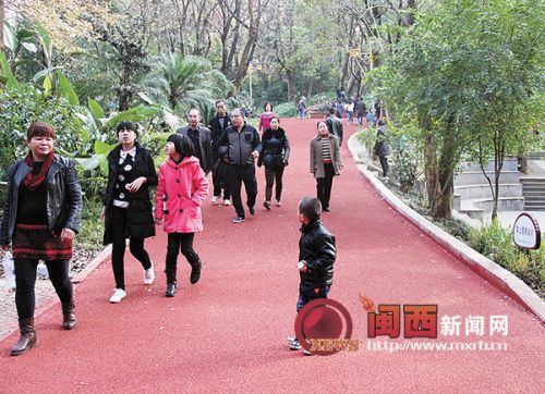 中欧体育官网龙岩市中心城区新铺设塑胶跑道获得市民点赞