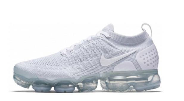 中欧体育气垫跑鞋测评！Nike vapormax大气垫跑鞋带你步入云端！