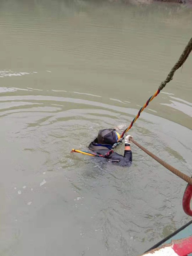 中欧体育马鞍山市水下工程施工队伍-水下焊接管道